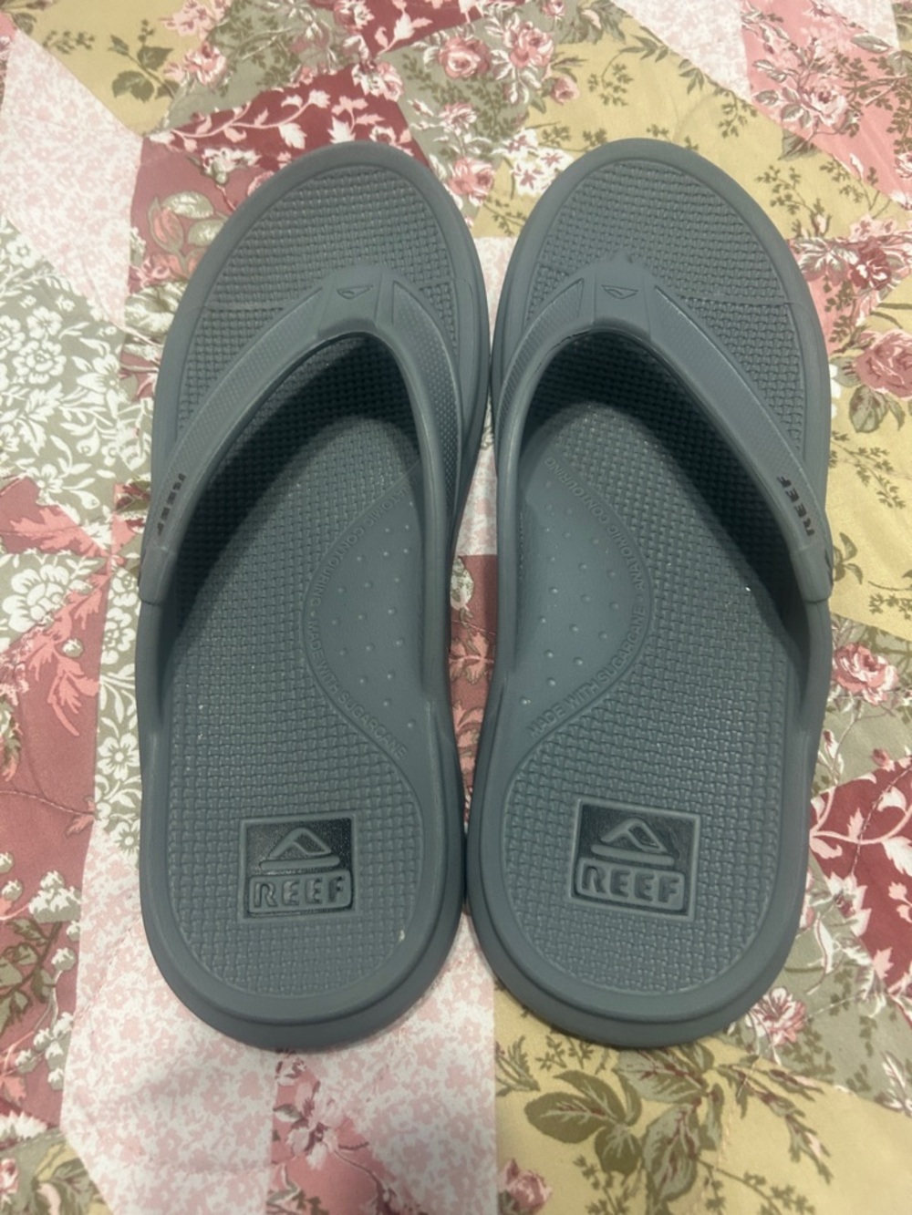 Reef One Mens Flip Flops Black
Grey Water Friendly Comfort
Sandals Size 9